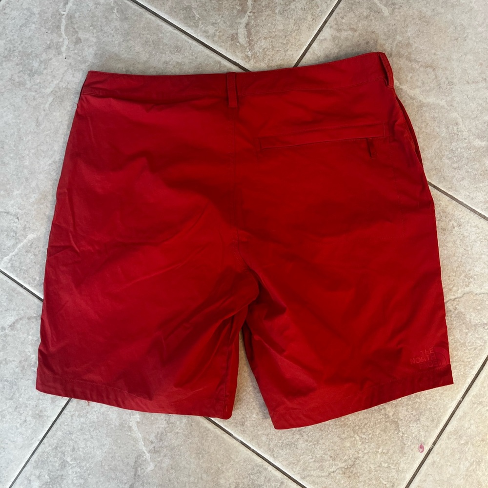 Mens north face shorts - Picture 3 of 3